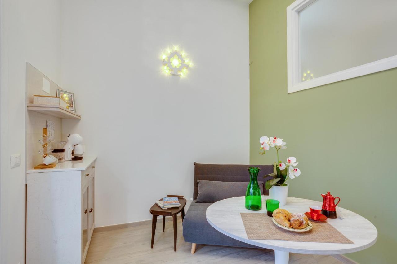 Madame Bari' Suite Apt In The Heart Of Bari Ngoại thất bức ảnh