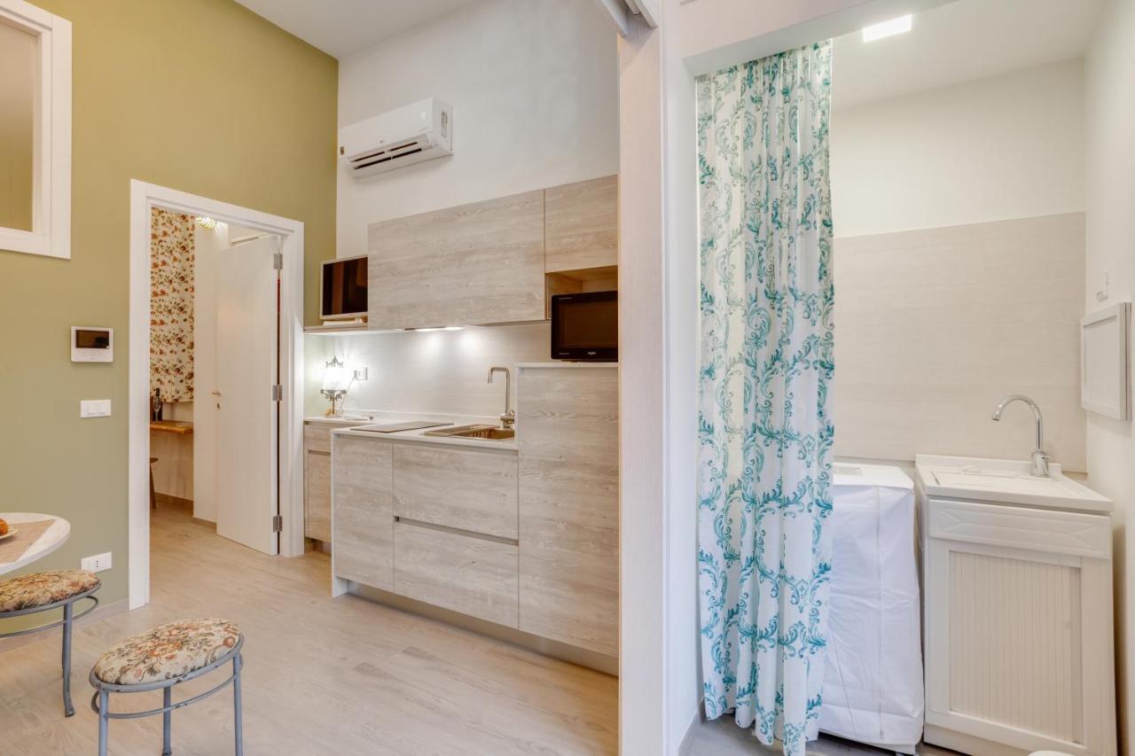 Madame Bari' Suite Apt In The Heart Of Bari Ngoại thất bức ảnh