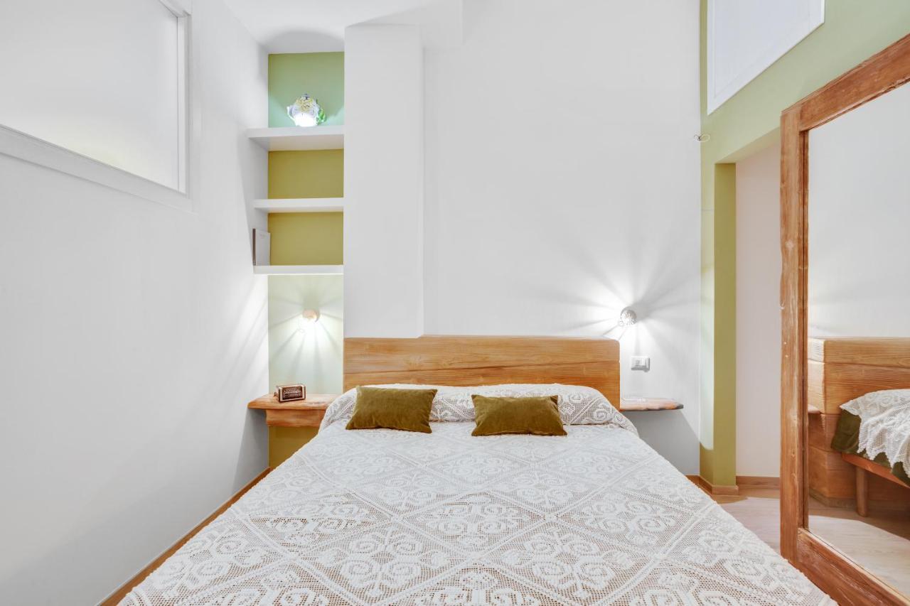 Madame Bari' Suite Apt In The Heart Of Bari Ngoại thất bức ảnh