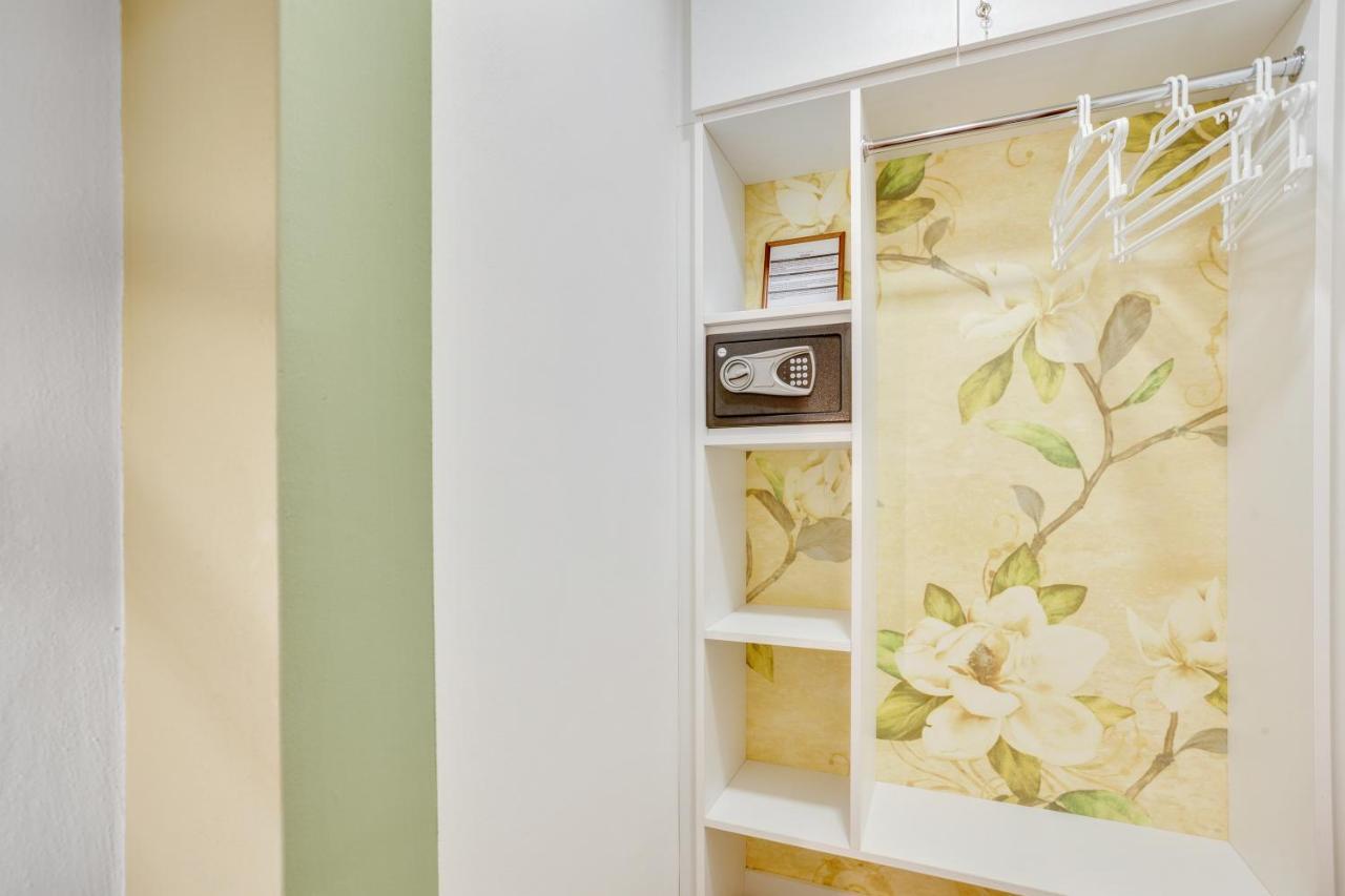 Madame Bari' Suite Apt In The Heart Of Bari Ngoại thất bức ảnh