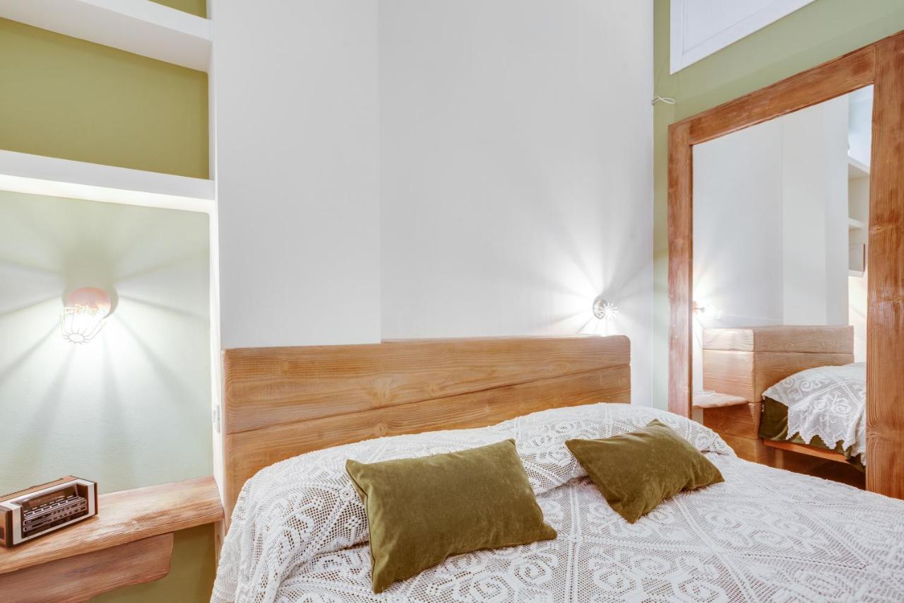 Madame Bari' Suite Apt In The Heart Of Bari Ngoại thất bức ảnh