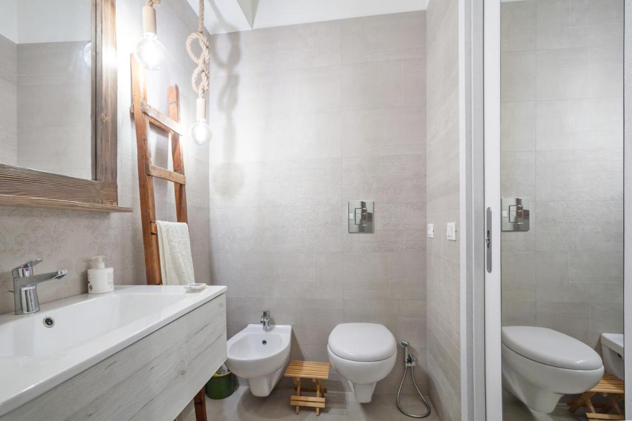 Madame Bari' Suite Apt In The Heart Of Bari Ngoại thất bức ảnh